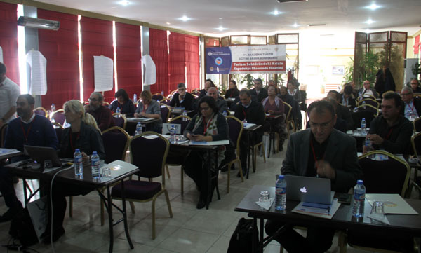 Turizm Bakanlığı, Kültür'den ayrılsın!