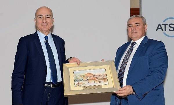 Çetin, ''Antalya ekonomisi 2016'da yüzde 20 küçüldü''