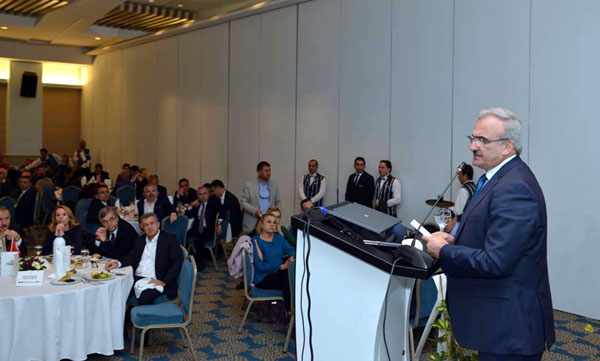 Karaloğlu, 'Antalya turizmde en kötü sezonunu 2016'da yaşadı'