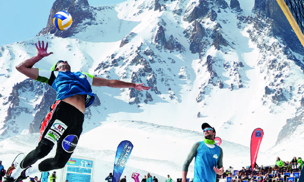 Erciyes'te Kar Voleybolu