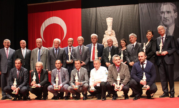 İzmir'de 9.Turizm Ödülleri verildi