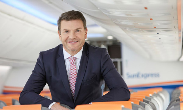 SunExpress'ten Antalya ve İzmir turizmine can suyu