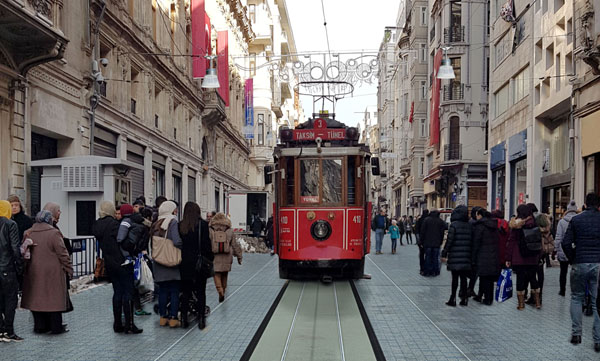 Nostaljik tramvay seferlerine ara veriyor