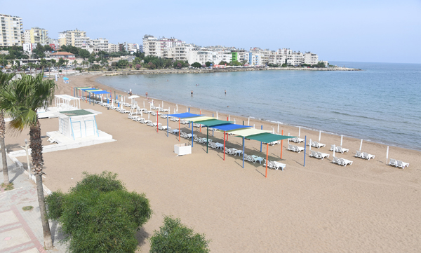 Mersin sahilleri deniz sezonuna hazırlanıyor