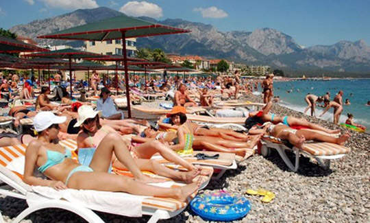 Turizm sektörü 2013'ten umutlu