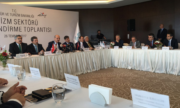 Bakan Kurtulmuş, turizm sektörü ile buluştu