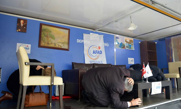 Binlerce otel çalışanına deprem eğitimi