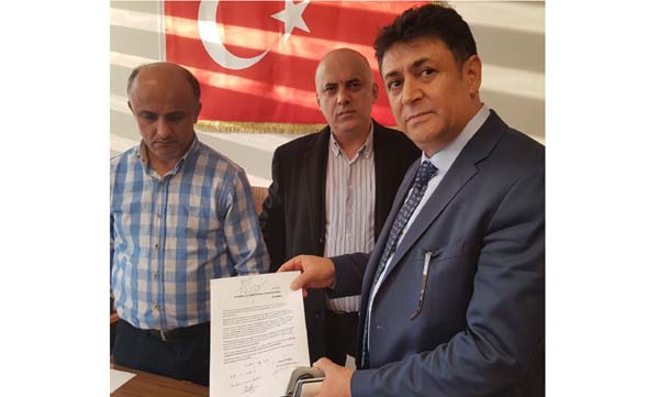 Erdem: 'TÜRSAB yönetimi istifa etmeli'