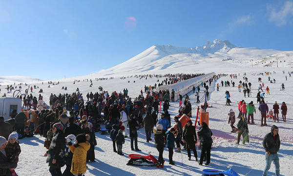 Erciyes'i 2 milyon 250 bin kişi ziyaret etti