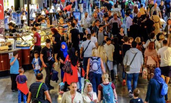 AHL'de tatil hareketliliği