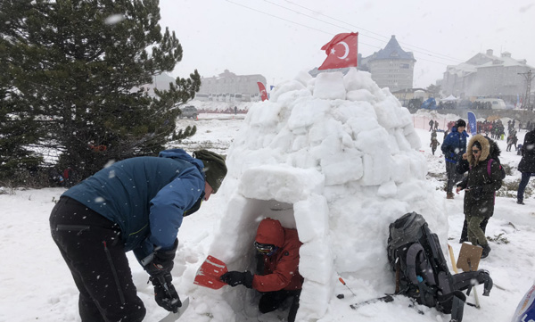 Uludağ'da kış şenliği' coşkusu