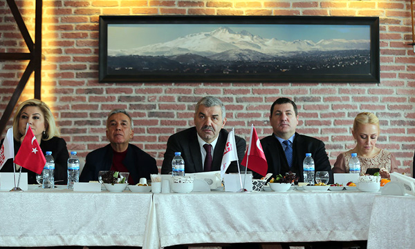 Çelik, ''Üçlü bir turizm paketimiz var''
