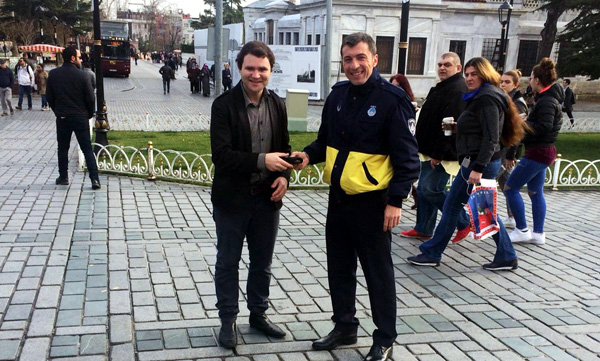 Turizm zabıtası Avusturyalı turistin mağduriyetini giderdi