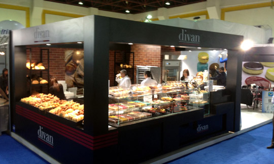 Divan grubu büyümeye devam ediyor