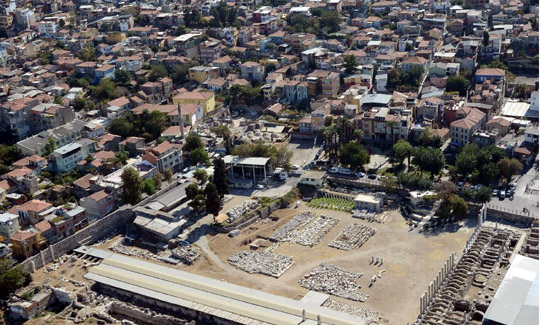 İzmir'de 'tarihi' silkiniş