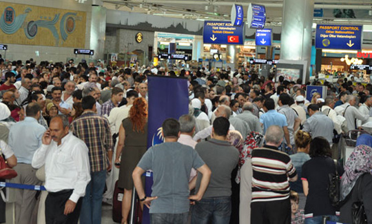 Atatürk Havalimanında bütün zamanların trafik rekoru