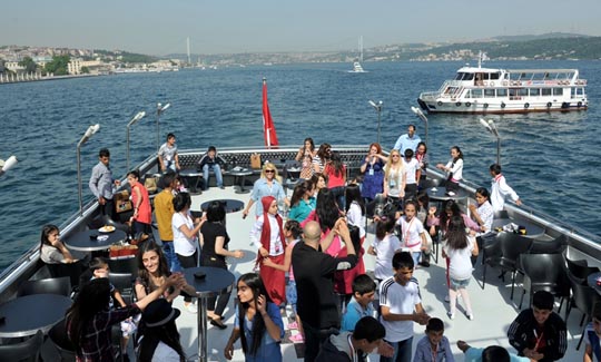 Doğu ve Güneydoğulu çocuklar denizle tanıştı