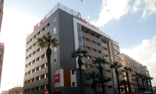 İbis Otel Alsancak hizmete girdi