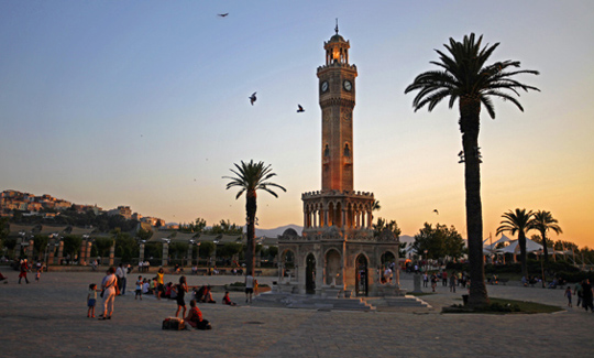 New York Times İzmir'i anlattı
