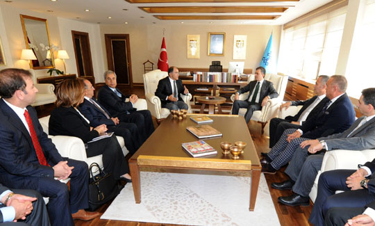 Çelik, bayram tatili öncesi turizmcileri kabul etti