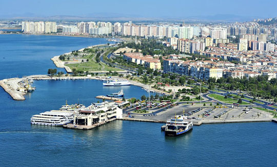 İzmir plajına kavuşuyor