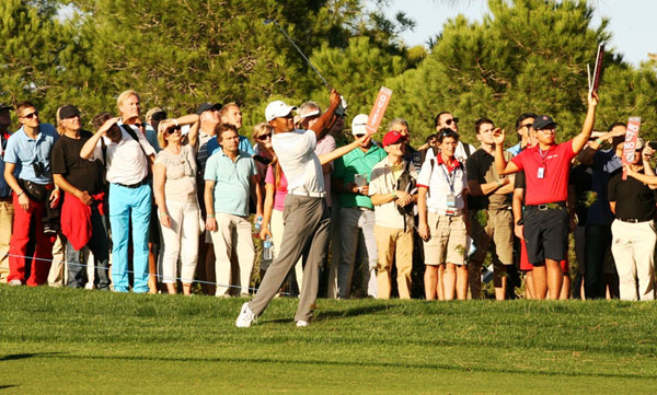 Turkish Airlines Open'da, Tiger Woods fırtınası