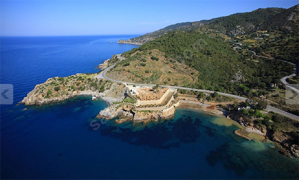 Antalya'da 5 milyon 250 bin Euro'ya satılık yarımada!