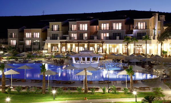 Corendon Turizm Grubundan Çeşme'de 2 yeni otel