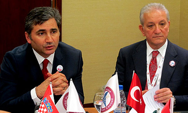 THTDC Başkanı Çakmak Dubai'de yeniden 'Dünya Başkanı'