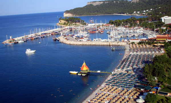 Kemer, çevre konusunda akla ilk gelen destinasyonlardan