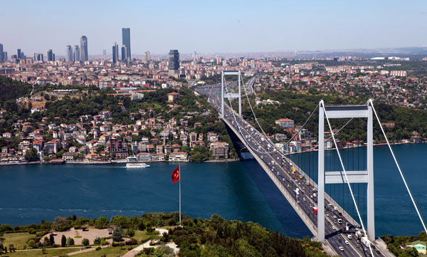 İstanbul'un meydanlarında 'Ücretsiz İnternet' dönemi başladı