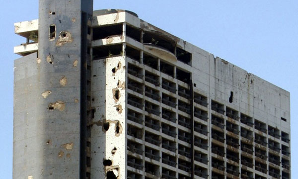 Beyrut'ta iç savaş sembolü olan otel satışa çıkarıldı