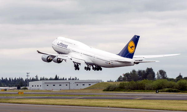 Boeing 1.500'üncü 747'yi teslim etti
