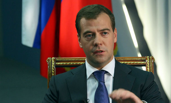 Medvedev, ''Batılı uçaklara hava sahamızı sınırlarız