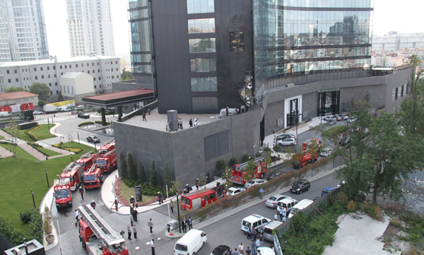 Hilton Oteli'nde çıkan yangın büyümeden söndürüldü
