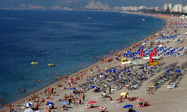 Antalya 9 ayda yüzde 4,8 büyüdü