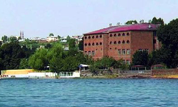 Selçuklu Oteli açık artırma ile satılacak