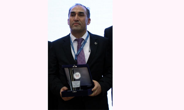 Mersin'den Kuzey Kıbrıs'a yüzen Altınbaş'a turizm ödülü