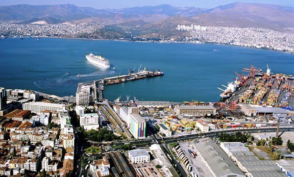 Kruvaziyer Turizmi'ne ' ücret tarifesi'' darbesi