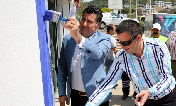 Bodrum 'Bodrum Mavisi'ne bürünüyor