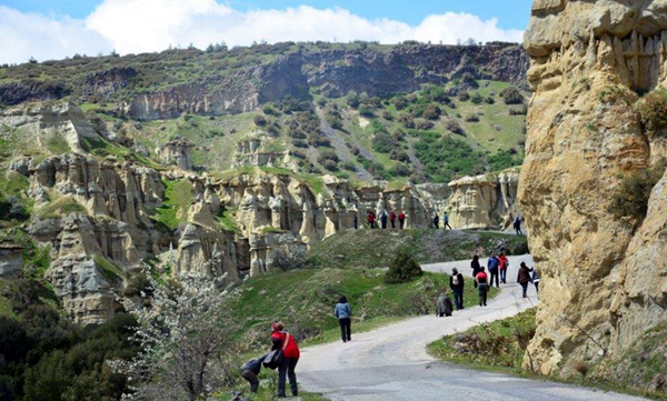 Kula, yanardağları dünya turizmine açıldı