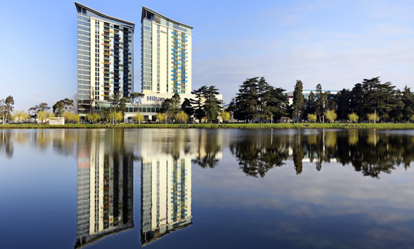 Hilton, son otelini Türklerin turizm gözdesi Batum da açtı