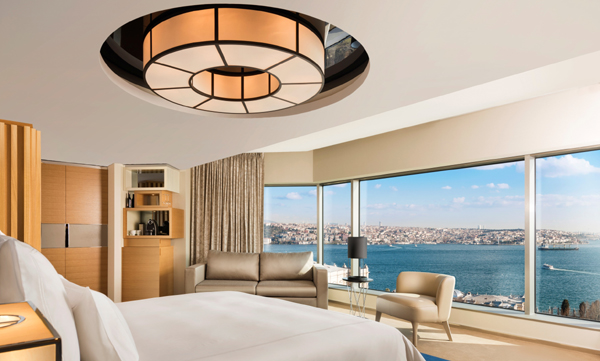 Otel dolulukları İstanbul'da arttı, Antalya'da düştü