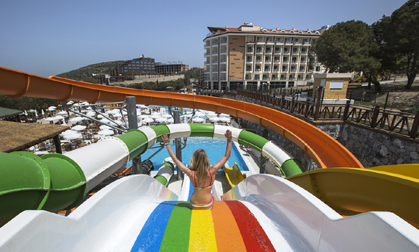 Ramada Resort Kuşadası & Golf, Kuşadası'nda açıldı