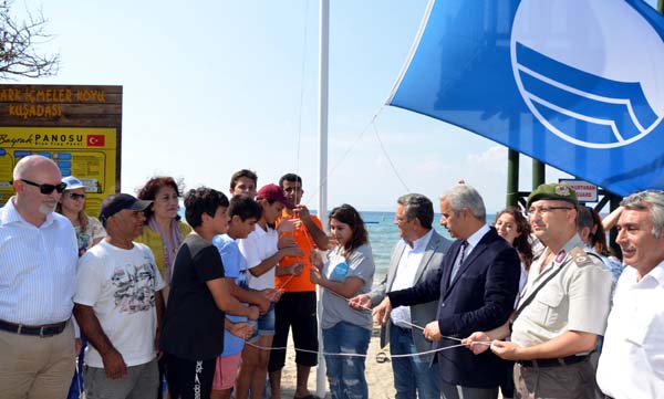 Kuşadası Milli Park İçmeler Koyu'na Mavi Bayrak