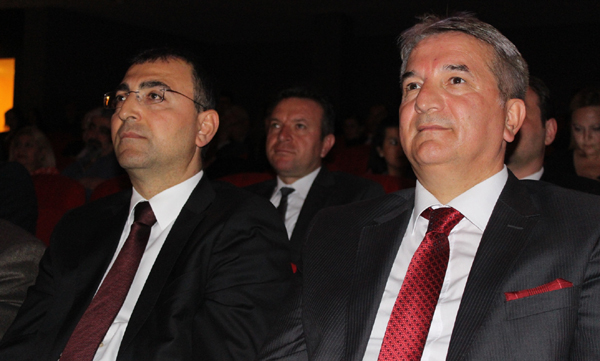 İşler, ''İzmir, Suriyeliler'le baş edemez hale geldi''