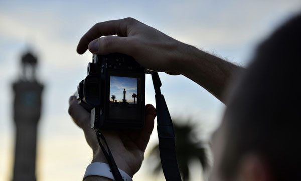 İzmir'in tanıtımı ''gerçek fotoğraflarla'' sağlanacak
