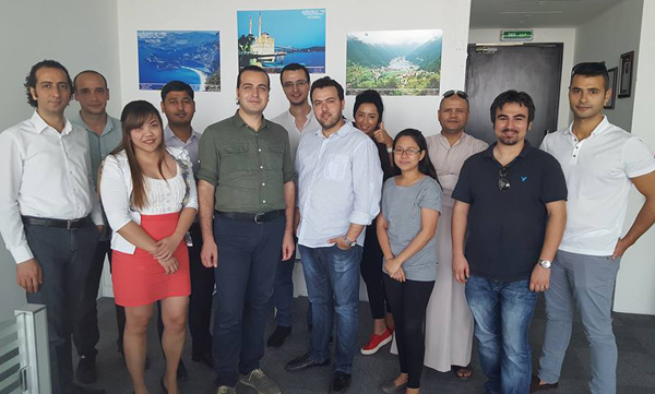 Adonis.com dünyanın 180 ülkesine turizm hizmeti sunuyor