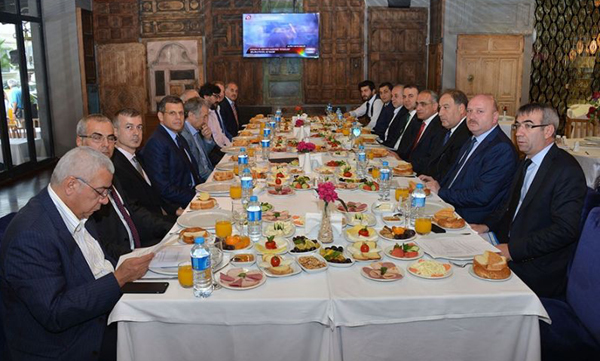 Turizm sektörü temsilcileri, Bakan Topçu ile görüştü