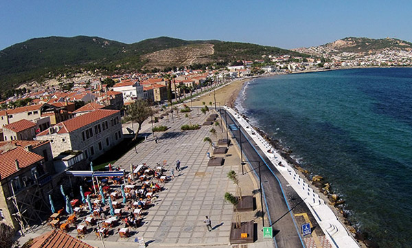 Yeni Foça sahili adeta baştan yaratıldı